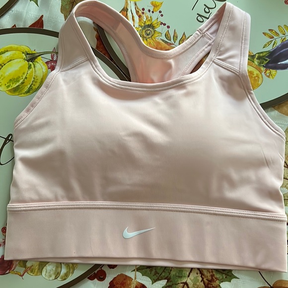 Nike Other - Bundle Nike Sports Bra & Old Navy ☘️
